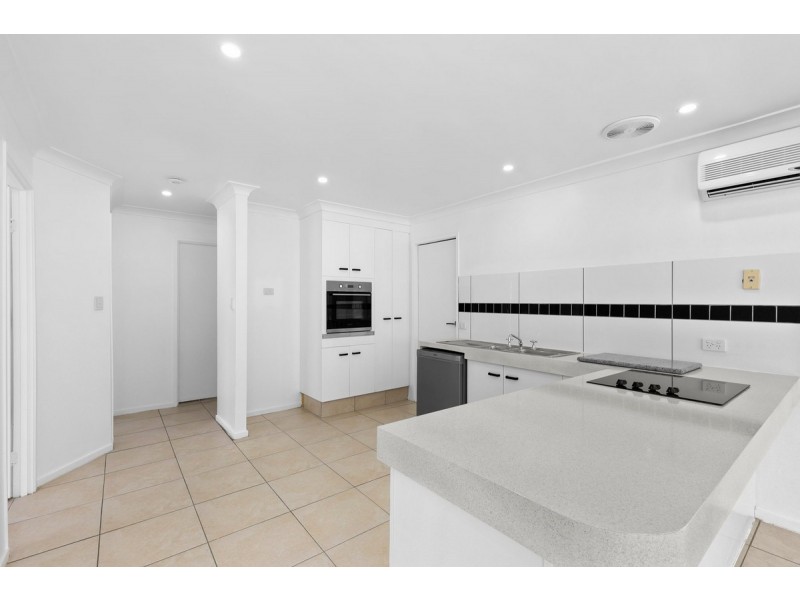 1/7 Napper Road, Arundel QLD 4214