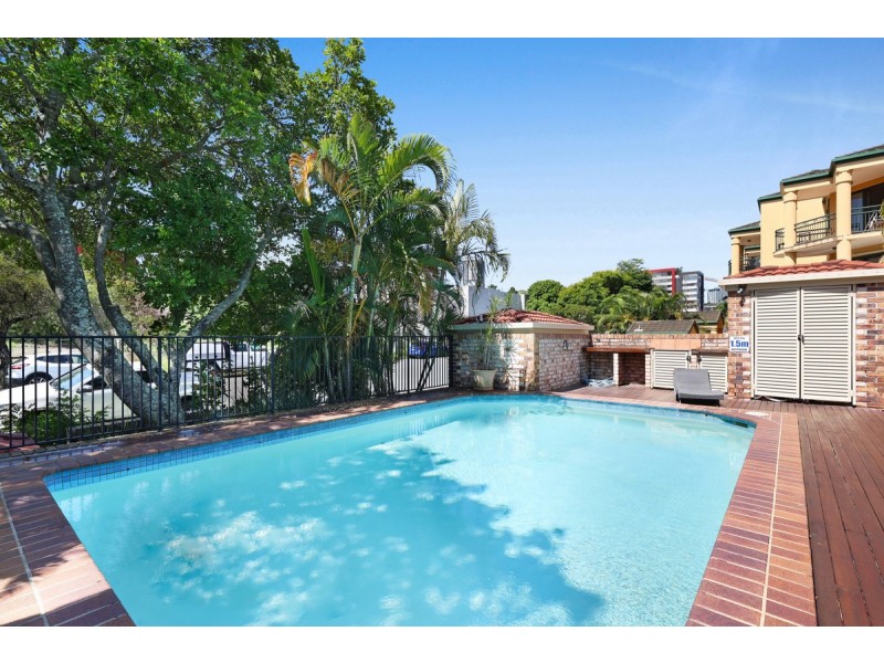 26/14-16 Spendelove Avenue, Southport QLD 4215