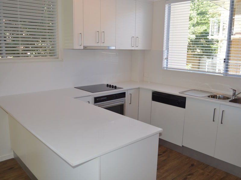 4/14 Lawson Street, Southport QLD 4215