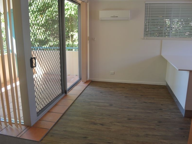 4/14 Lawson Street, Southport QLD 4215