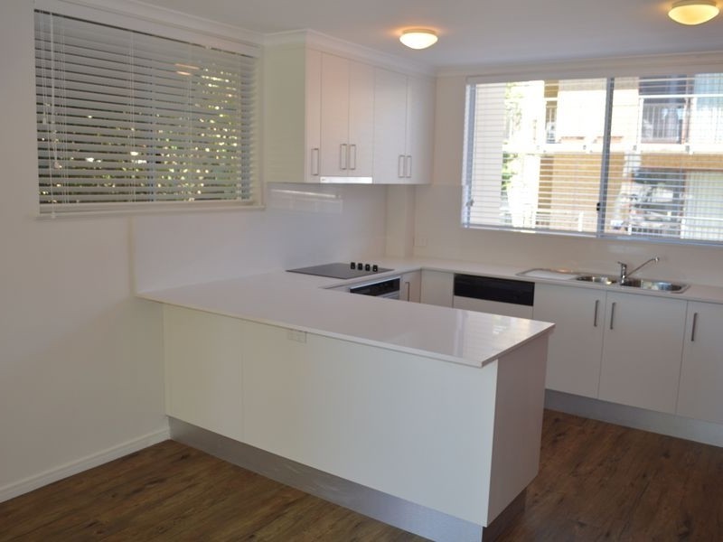 4/14 Lawson Street, Southport QLD 4215