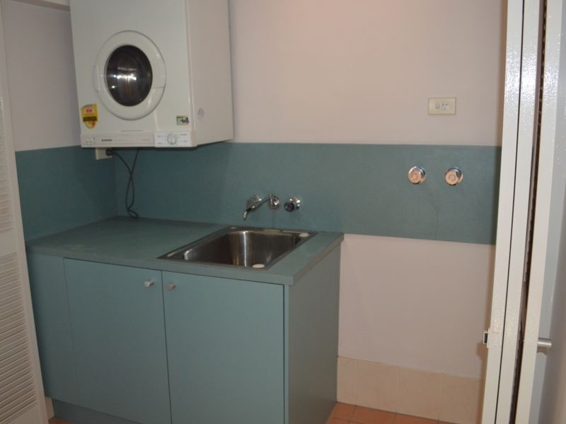 4/14 Lawson Street, Southport QLD 4215