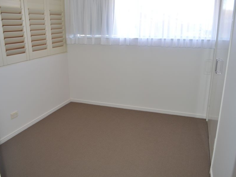 4/14 Lawson Street, Southport QLD 4215