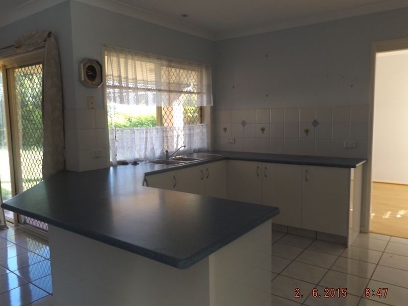 14 Lillywood Circuit, Molendinar QLD 4214