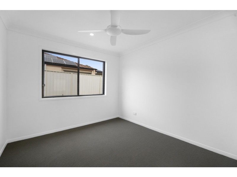 54 Tiger Drive, Arundel QLD 4214