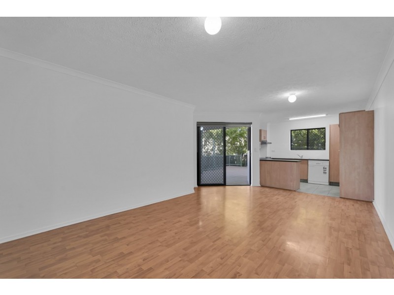6/6-8 White Street, Southport QLD 4215