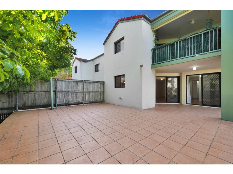 6/6-8 White Street, Southport QLD 4215