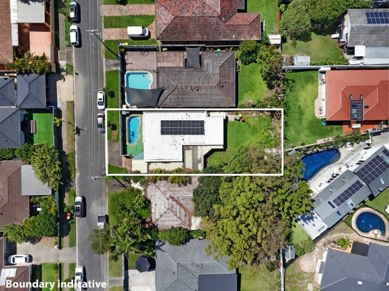 26 Bordeaux Parade, Mermaid Waters QLD 4218