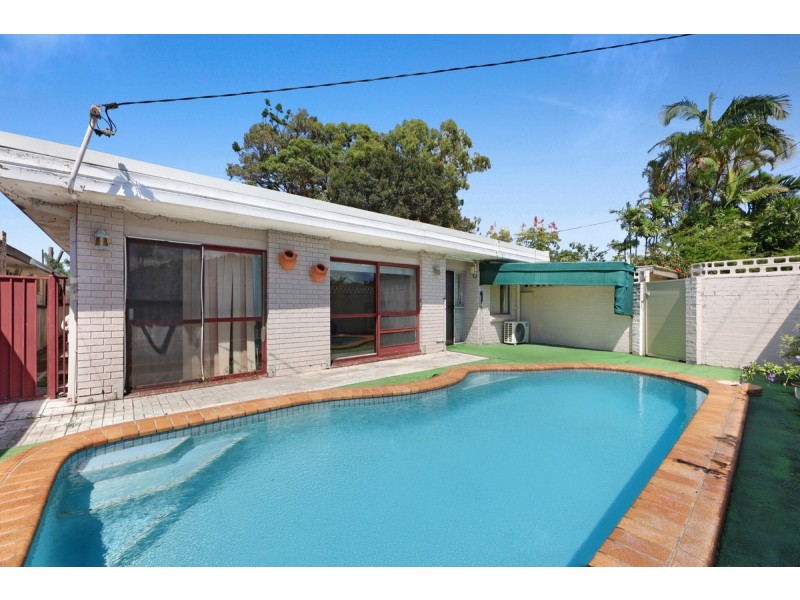 26 Bordeaux Parade, Mermaid Waters QLD 4218