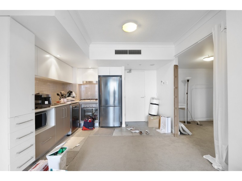 1099/56 Scarborough Street, Southport QLD 4215