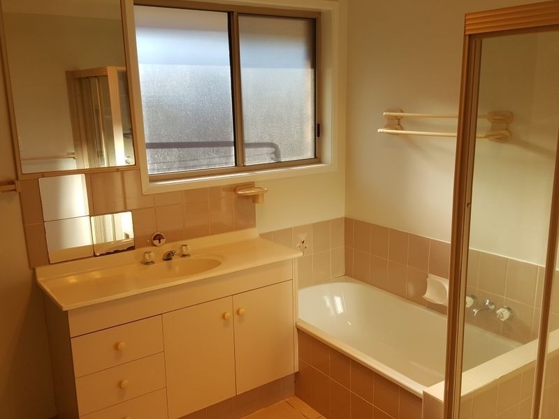 1/7 Napper Road, Arundel QLD 4214