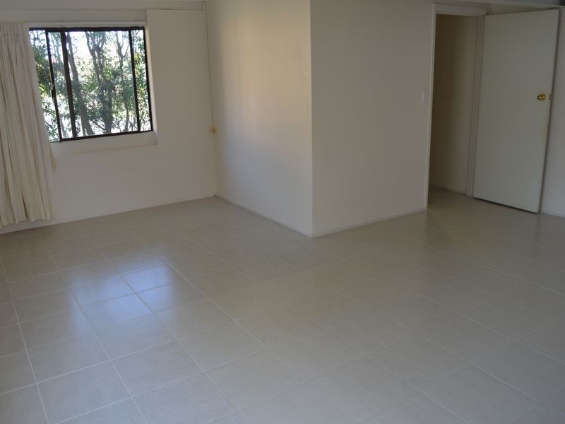 30 Crinum Crescent, Southport QLD 4215