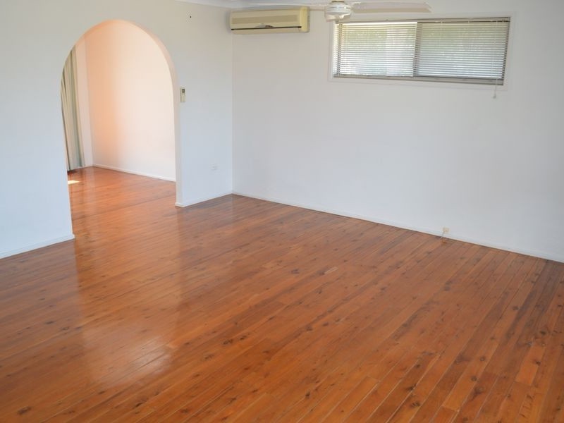 30 Crinum Crescent, Southport QLD 4215