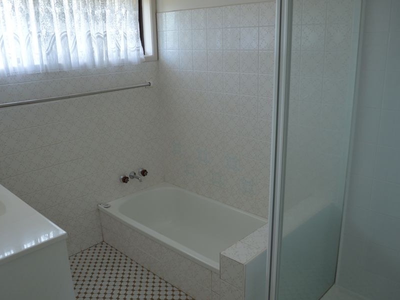 30 Crinum Crescent, Southport QLD 4215