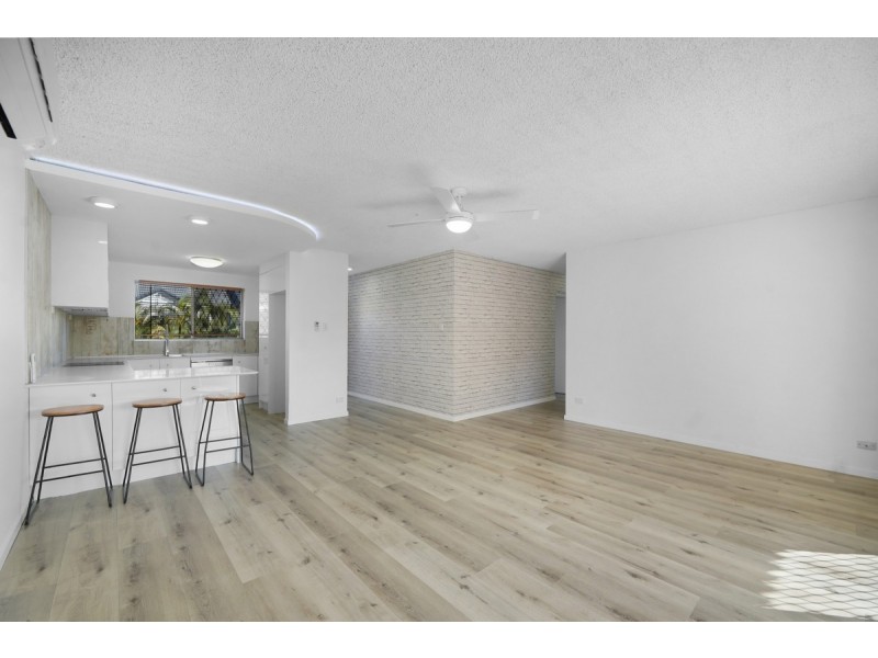 33/224 Marine Parade, Labrador QLD 4215