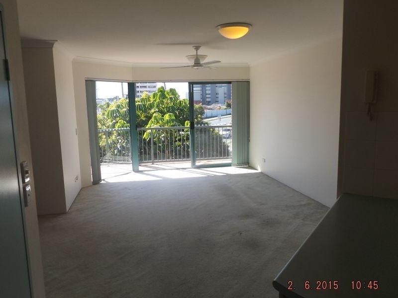18/45 Pohlman Street, Southport QLD 4215