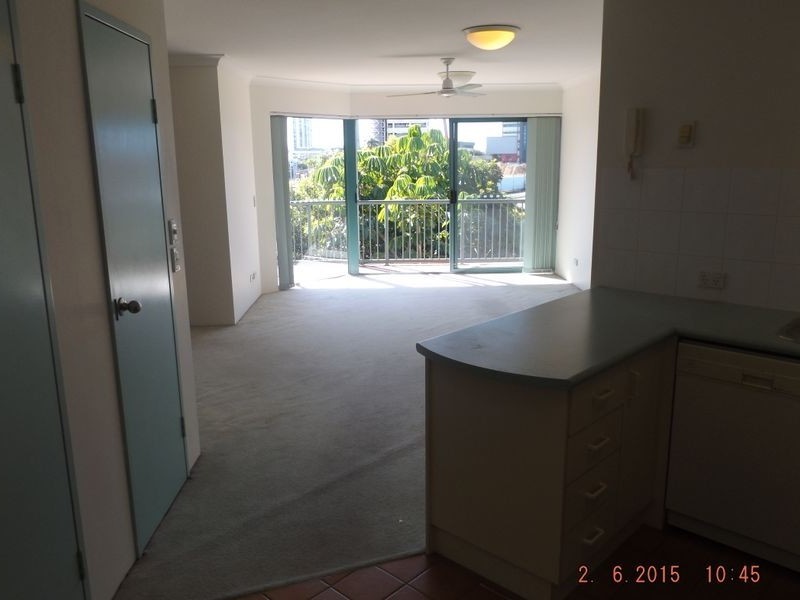 18/45 Pohlman Street, Southport QLD 4215