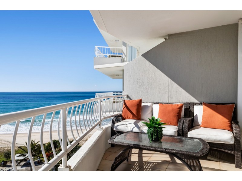 9a/2 Nineteenth Avenue, Palm Beach QLD 4221