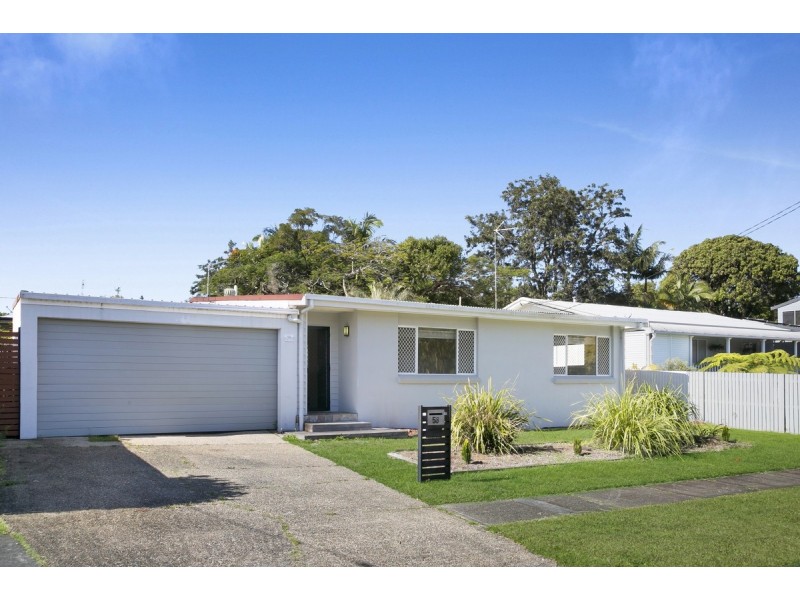 58 Deakin Avenue, Southport QLD 4215