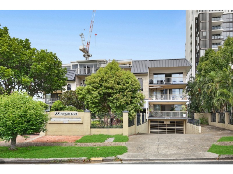 4/88 Stanhill Drive, Surfers Paradise QLD 4217