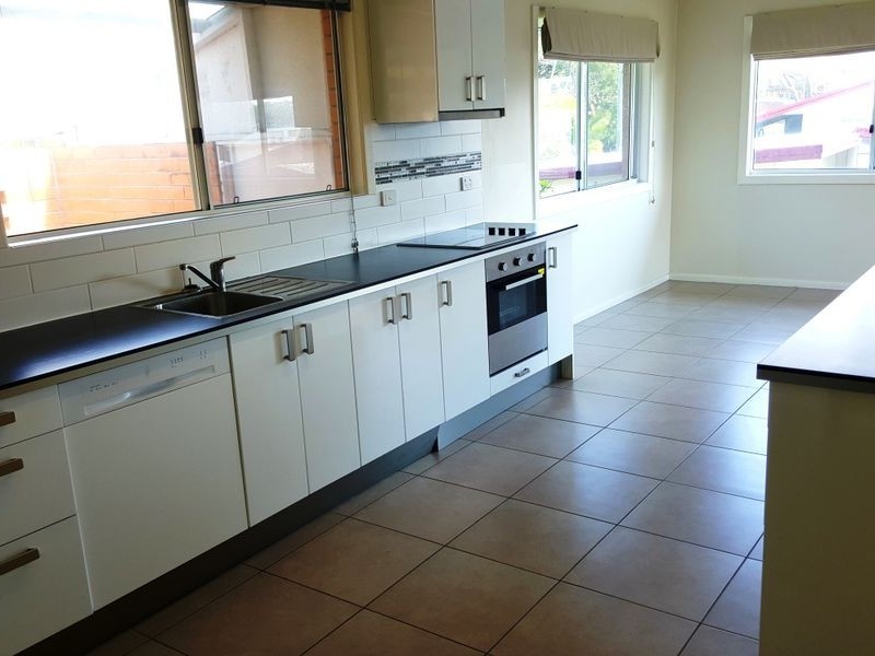 30 Dowling Drive, Southport QLD 4215