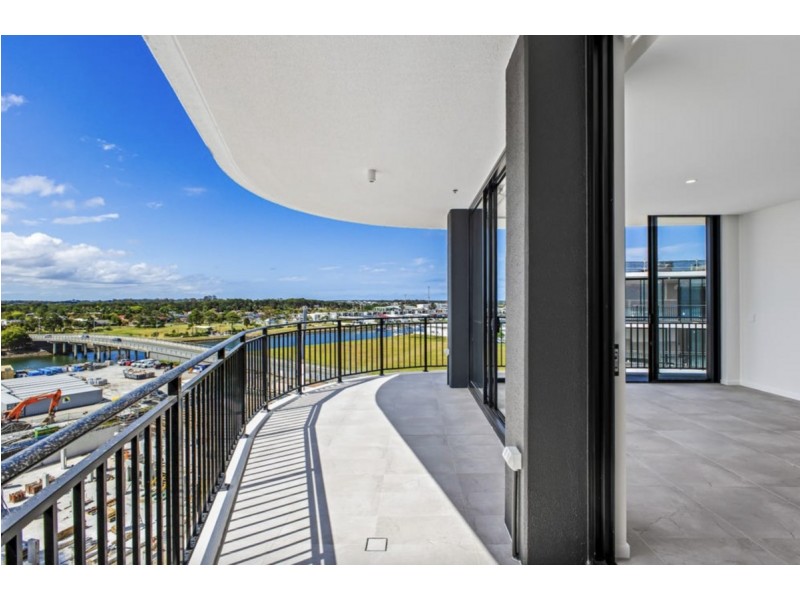 2403/2-8 Athena Boulevard, Hope Island QLD 4212