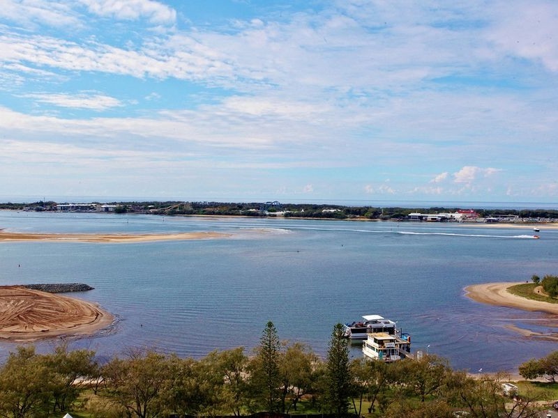 13b/114 Marine Parade, Southport QLD 4215