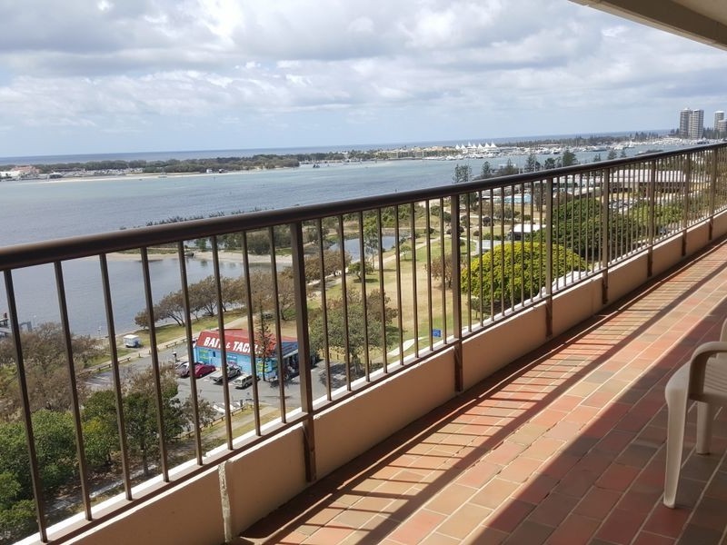 13b/114 Marine Parade, Southport QLD 4215