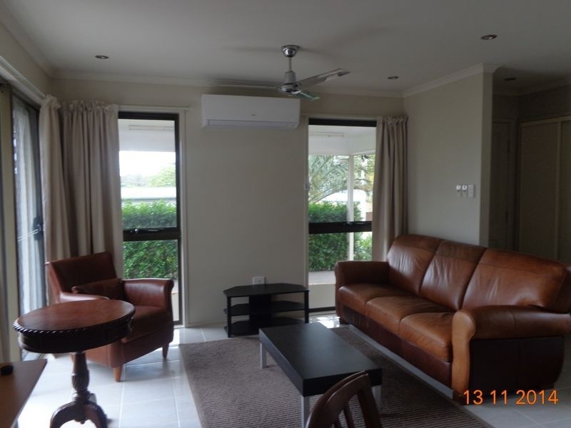 31A Wistaria Avenue, Southport QLD 4215