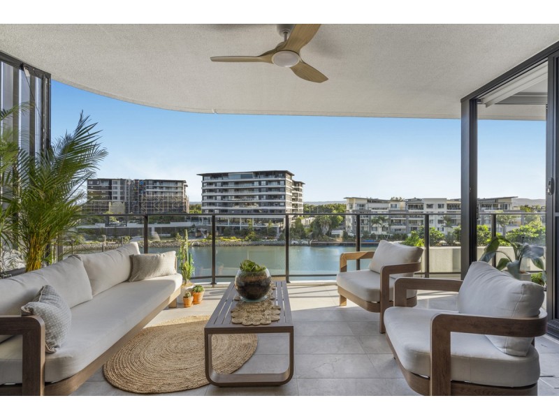1407/10 Sickle Avenue, Hope Island QLD 4212