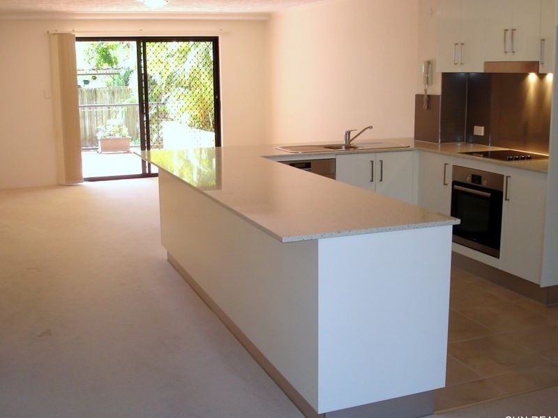 9/170 High Street, Southport QLD 4215