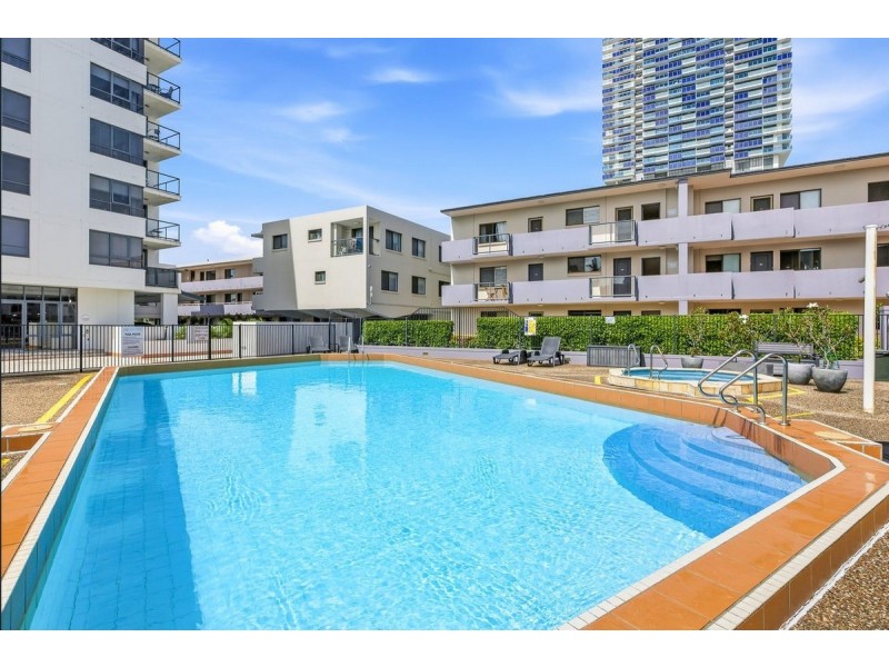 208/132 Marine Parade, Southport QLD 4215