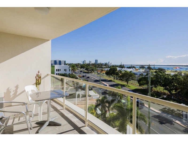 56/106-108 Marine Parade, Southport QLD 4215
