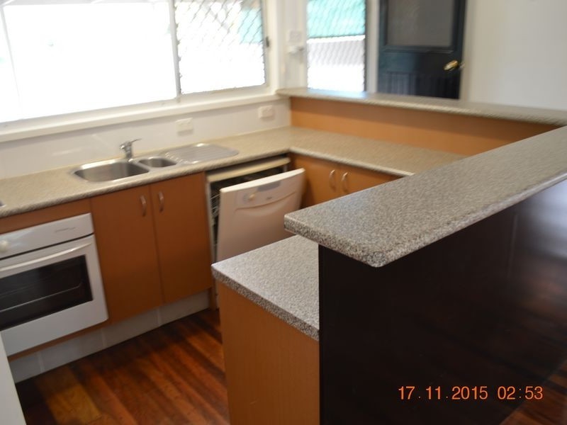 31 Baratta Street, Southport QLD 4215