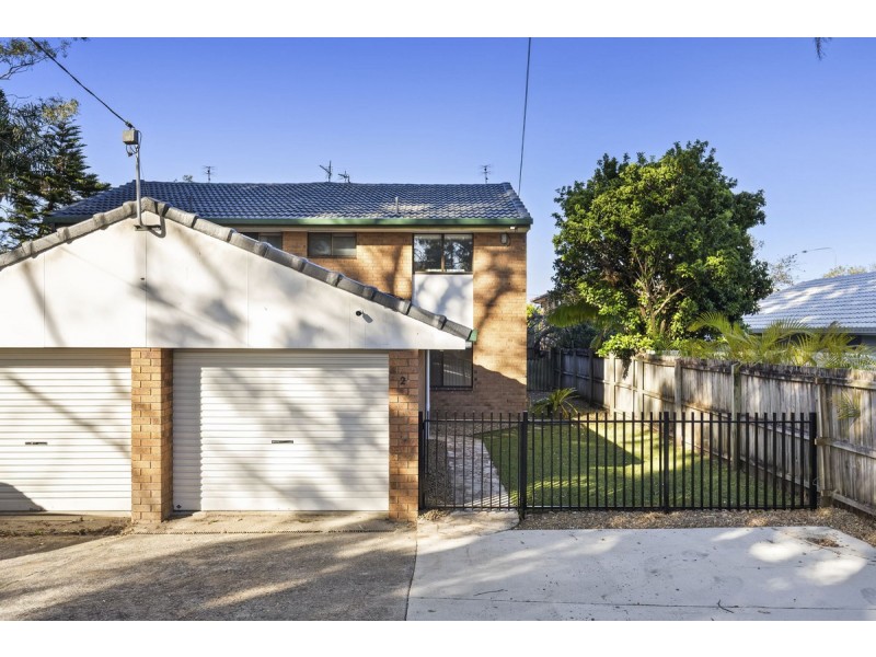 2/11 Waratah Avenue, Biggera Waters QLD 4216