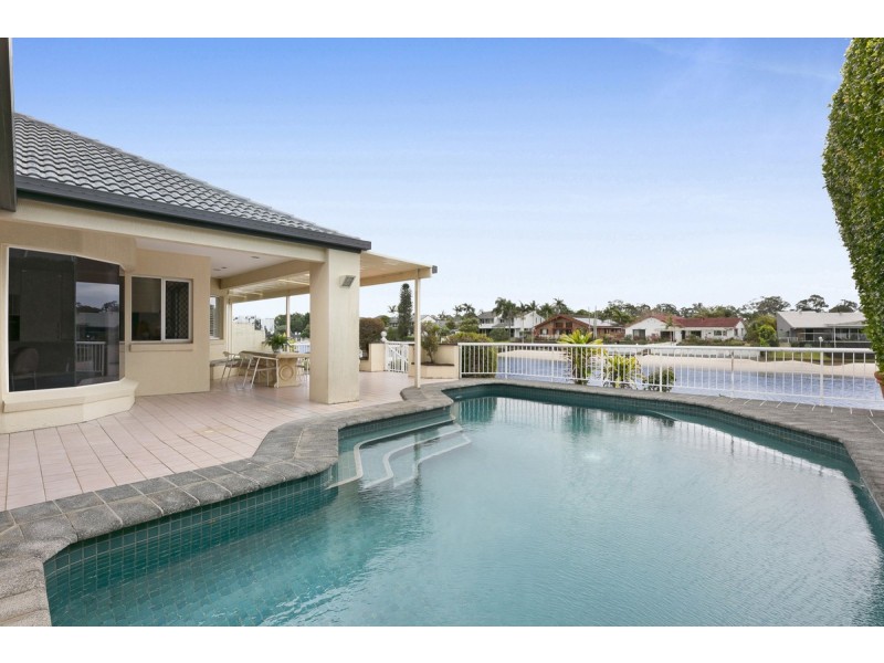 19 Daimler Drive, Bundall QLD 4217