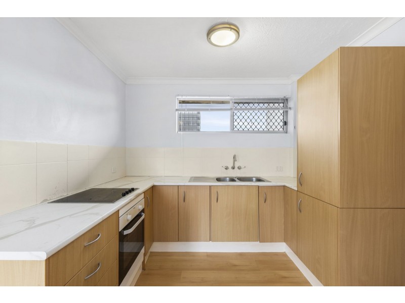 6/25 White Street, Southport QLD 4215