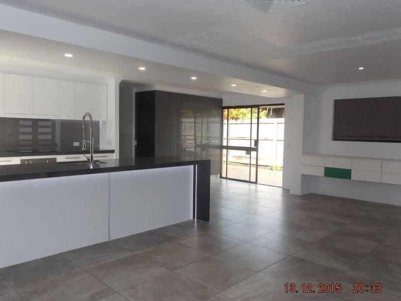 24 Parasol Avenue, Ashmore QLD 4214