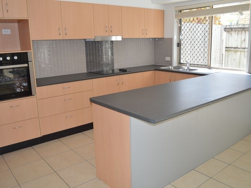 2/45 North Street, Southport QLD 4215