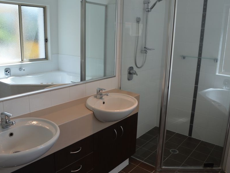 2/45 North Street, Southport QLD 4215