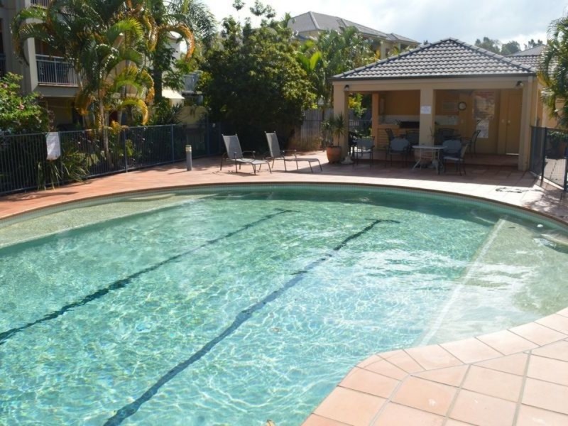 31/82-86 Limetree Parade, Runaway Bay QLD 4216