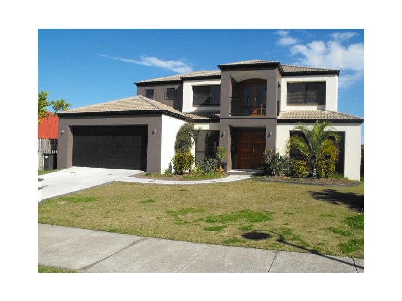 6 Blackheath Terrace, Pacific Pines QLD 4211