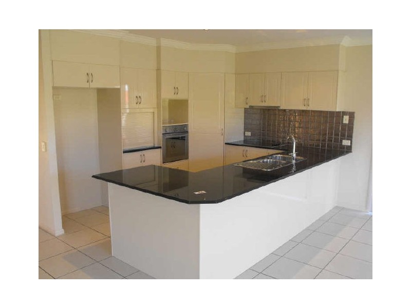 6 Blackheath Terrace, Pacific Pines QLD 4211