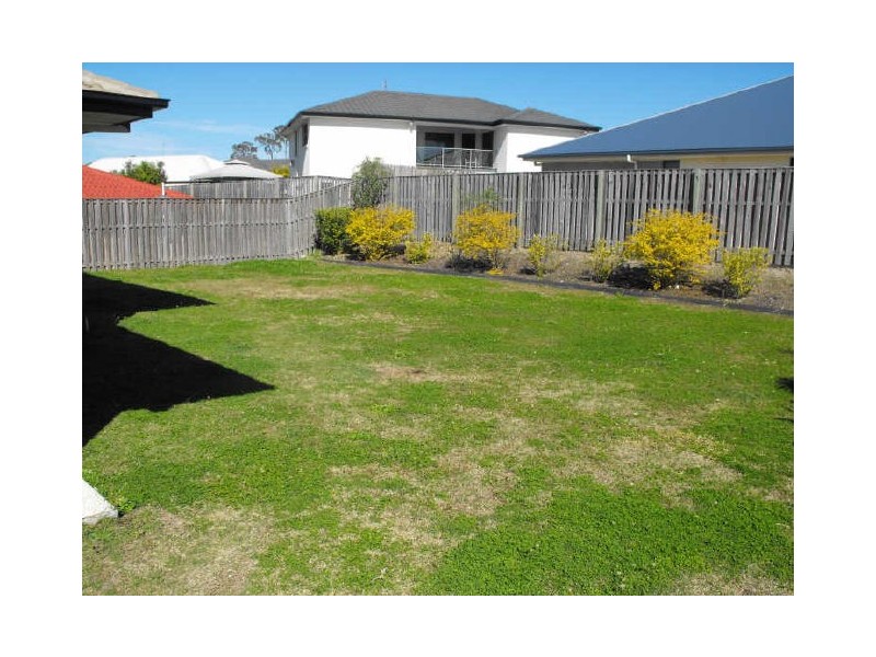 6 Blackheath Terrace, Pacific Pines QLD 4211