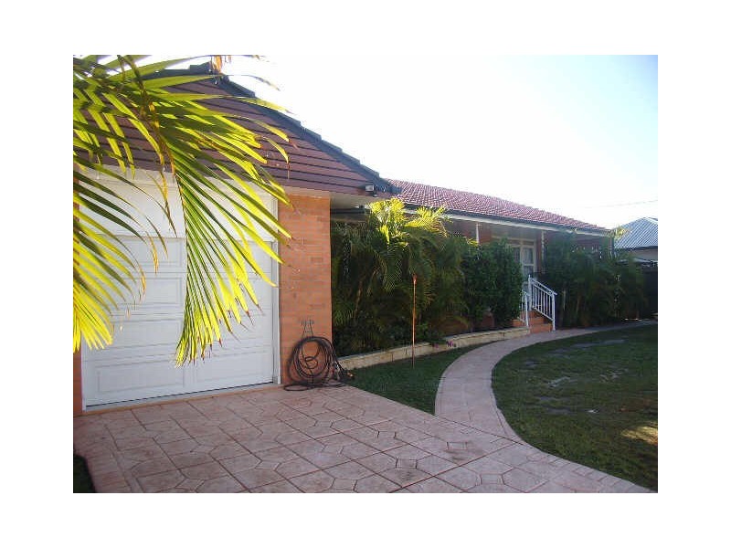 Labrador QLD 4215
