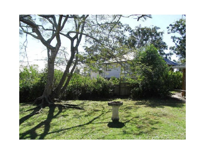19 Charlton Ave, Southport QLD 4215