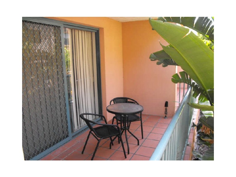 3/88 High Street, Southport QLD 4215