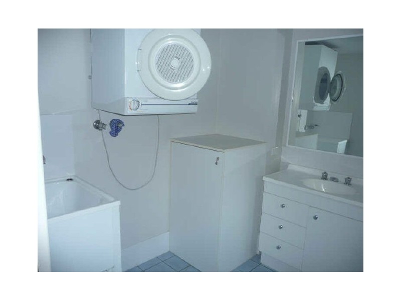 3/88 High Street, Southport QLD 4215