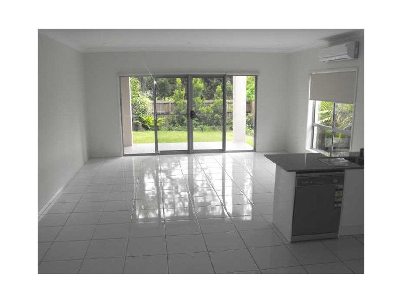 1/25 Melinda Street, Southport QLD 4215