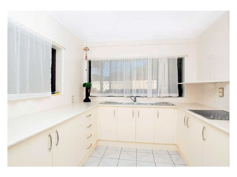 3 Surch Court, Southport QLD 4215